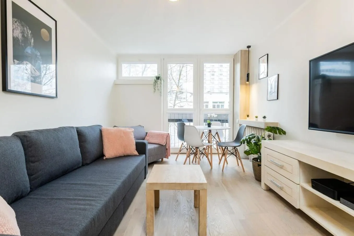 ורשה Toffee Apartment City Center